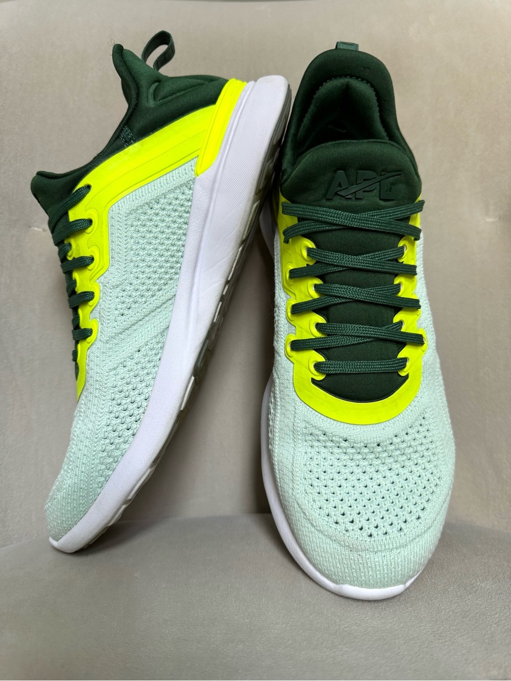 APL Techloom Tracer Training Shoes | Unisex - 8.5W and 10M - GREAT condition!